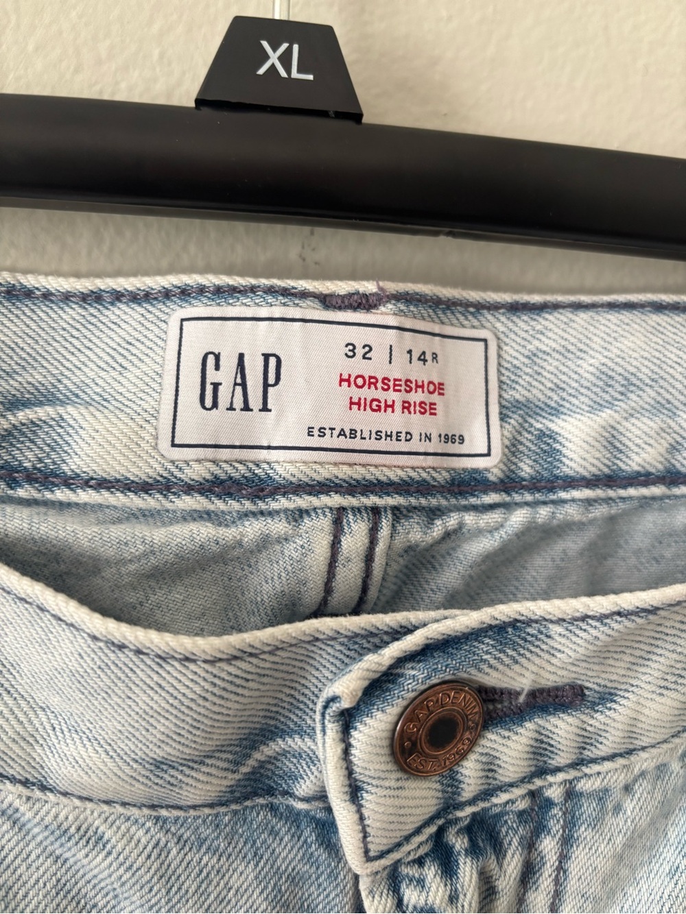 Size 14 GAP Horseshoe Light Wash Jeans - Picture 2 of 4